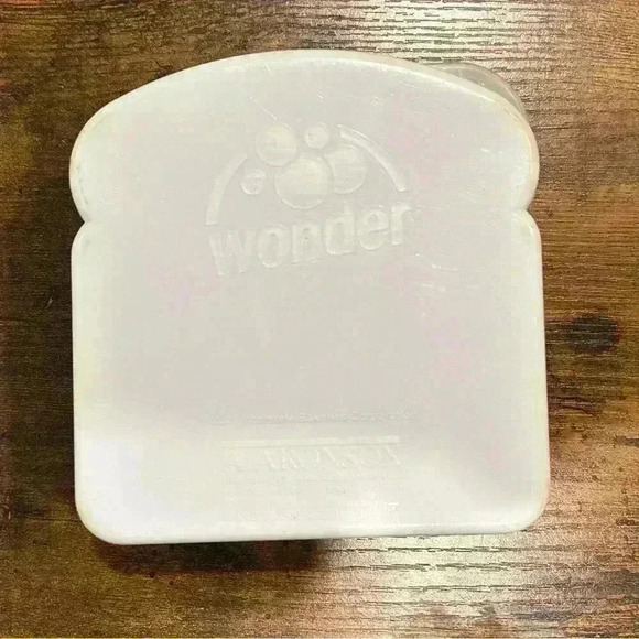 2006 Nostalgic Wonder Bread Plastic Sandwich Container Food Storage W Lid - Picture 2 of 7